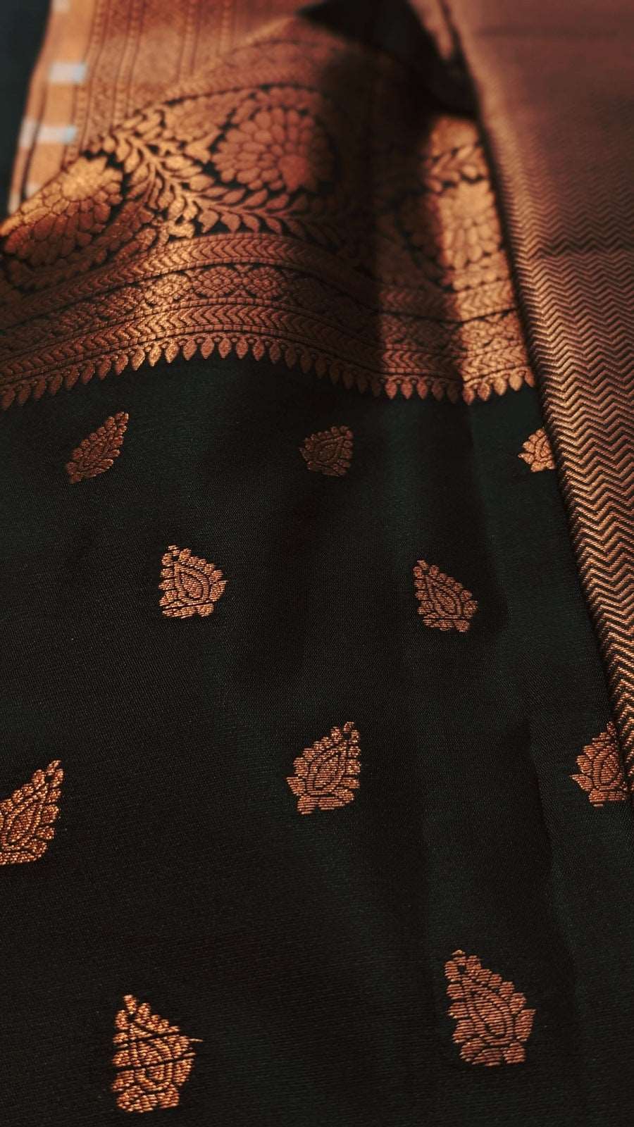 Ebonique Elegance Kanchi Silk