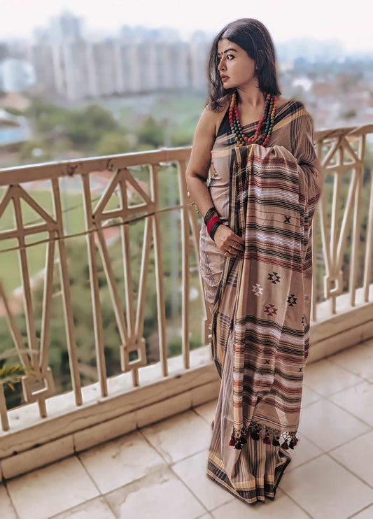 Desert Harmony Bhujodi Bengal Handloom Saree