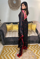 Black Love Knot Elegant Handloom Saree