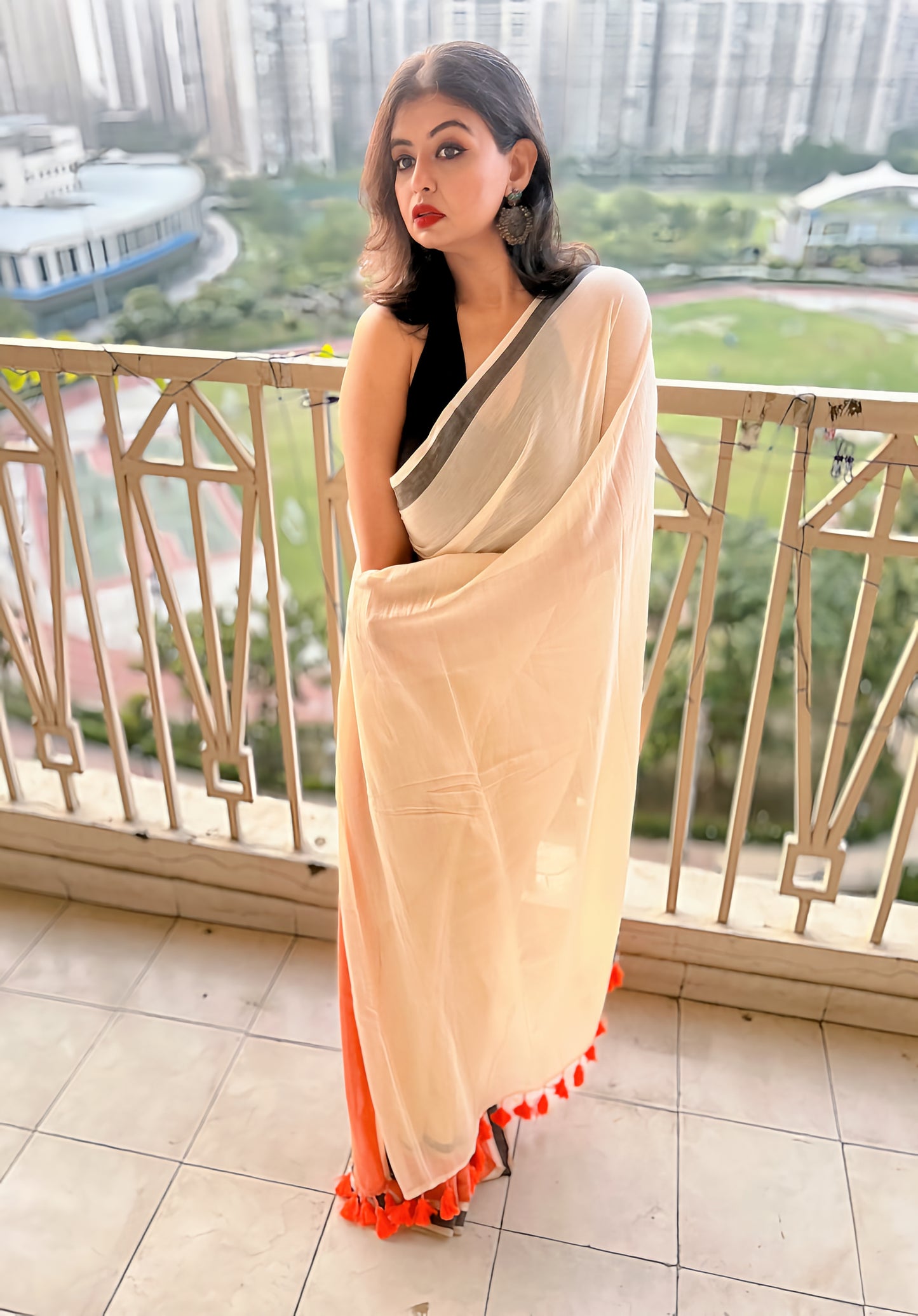 Sandhya Sutra – Handloom Mul Saree with Tangerine Tassels