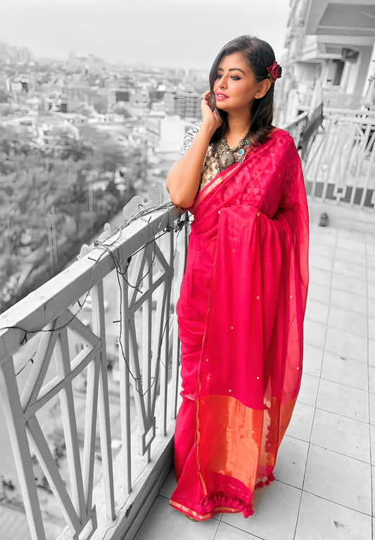 Rani Noor – Handloom Mul Saree with Sequin Work & Tissue Crush Palla