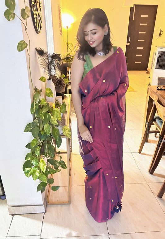 Noorvira – Wine Gold Bengal Tissue Saree with Sitara Sparkle