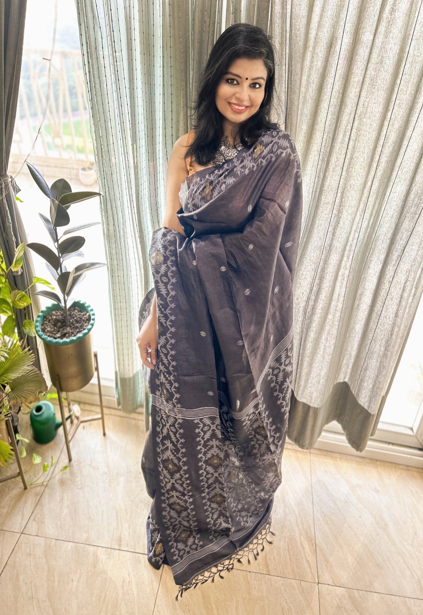 Slate Symphony – Pure Hallmarked Tussar Silk Jamdani Saree