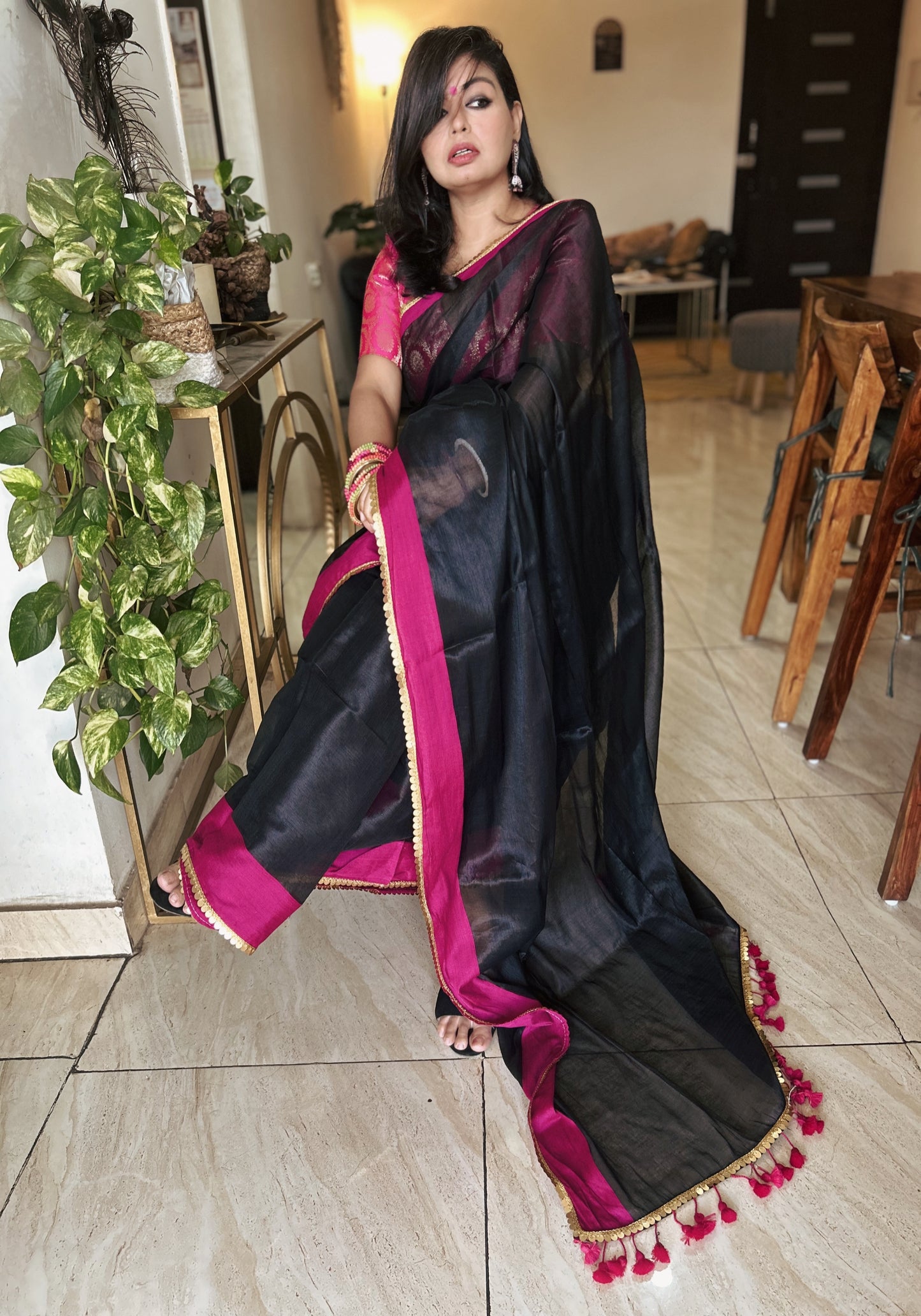 Raniya – Black Bengal Tissue Saree with Rani Border