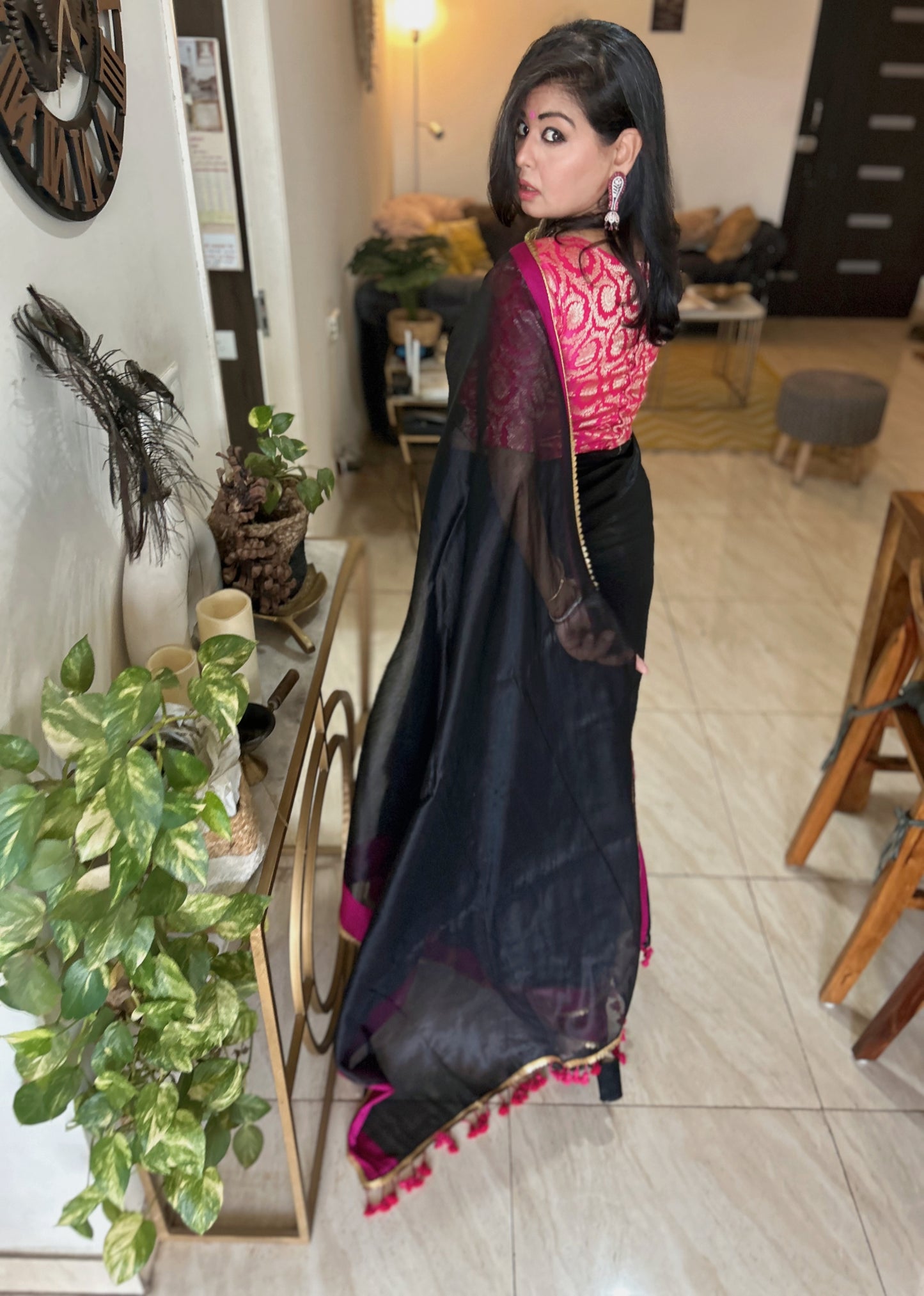 Raniya – Black Bengal Tissue Saree with Rani Border