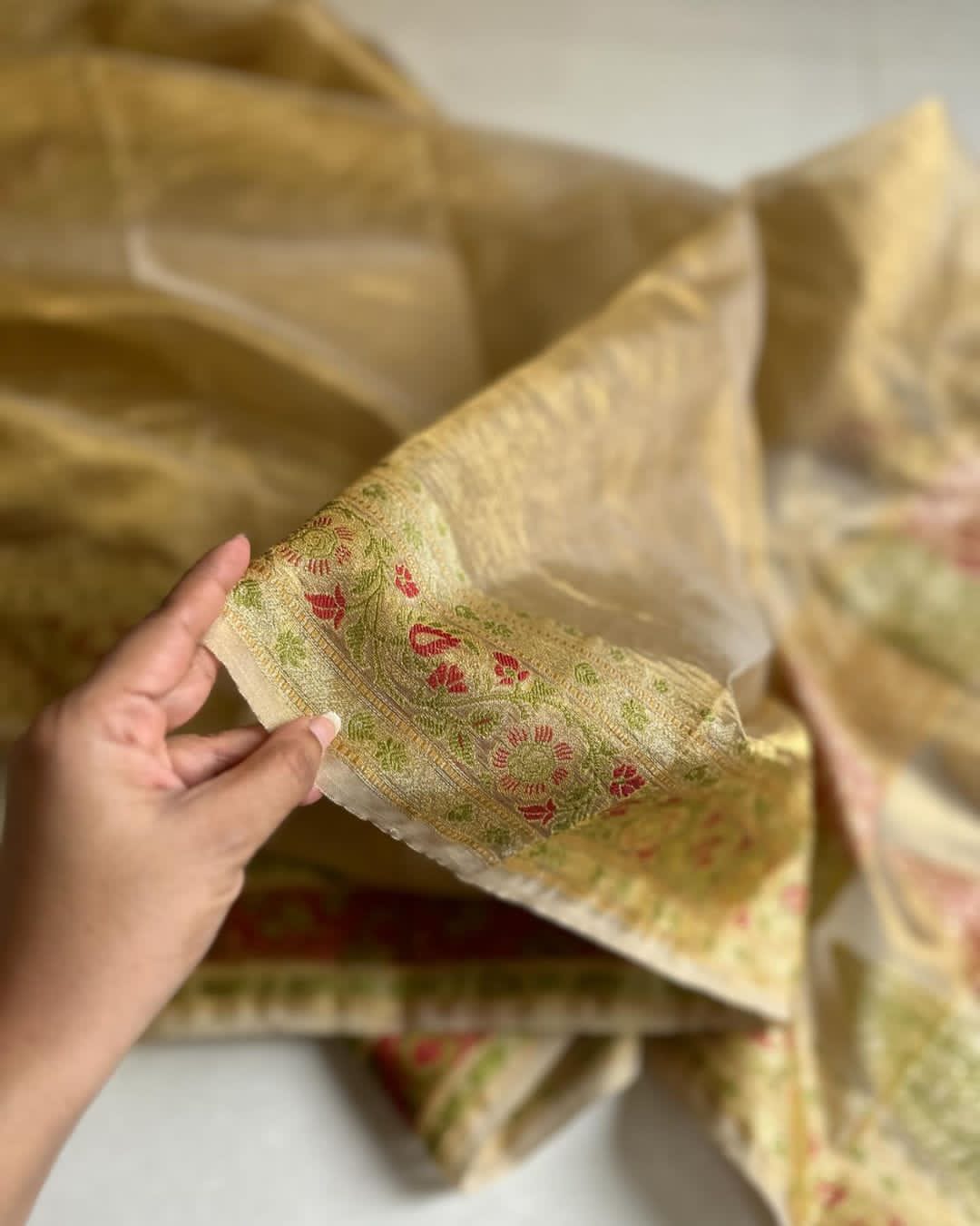 Golden Glow Crushed Tissue Meenakari Saree