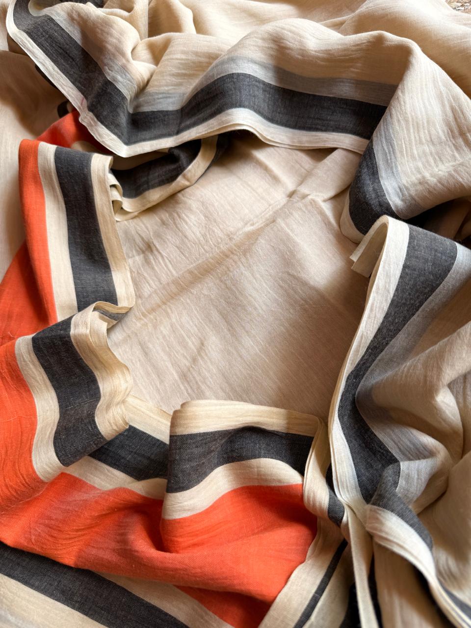 Sandhya Sutra – Handloom Mul Saree with Tangerine Tassels