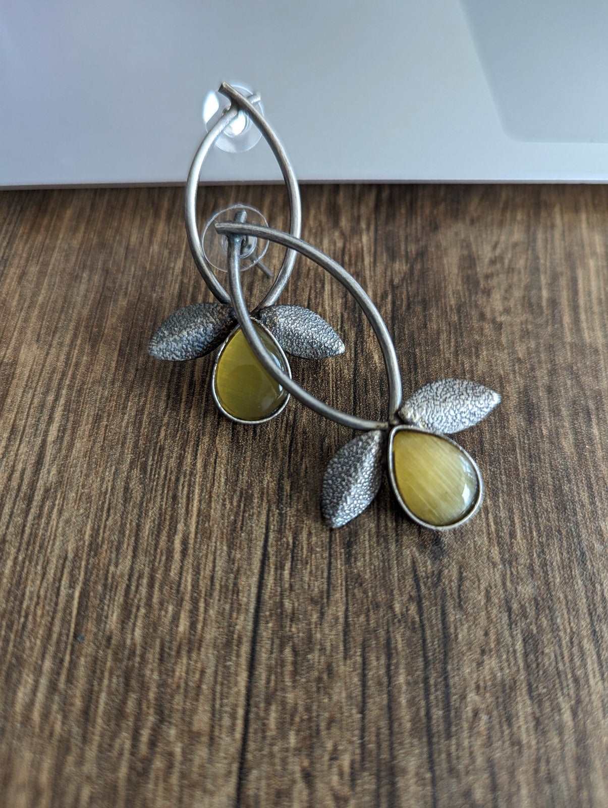 Silver Leaf Elegance Sunshine