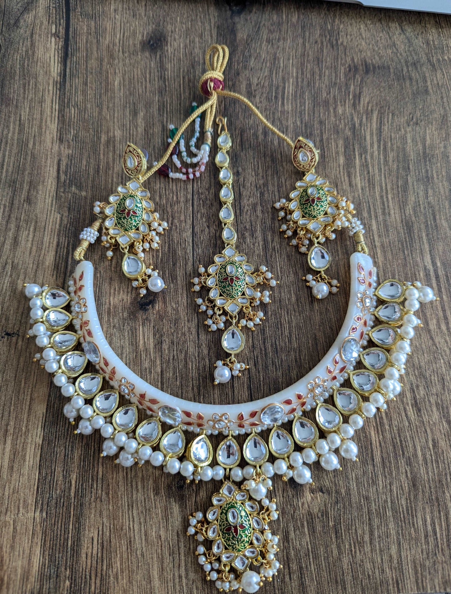 Ethereal Red Meenakari Rajwadi Kundan Set