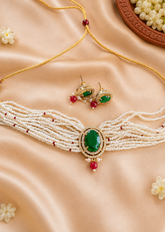 Elegance Emerald Luxury Pearl Jewellery Set