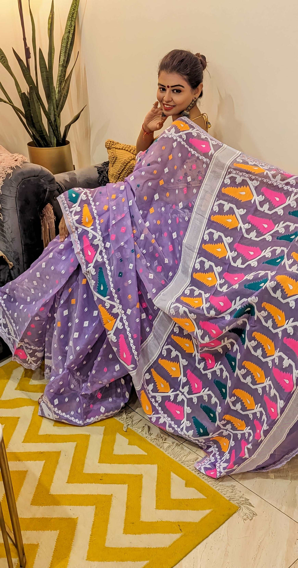 Lilac Luster Dhakai Jamdani Saree