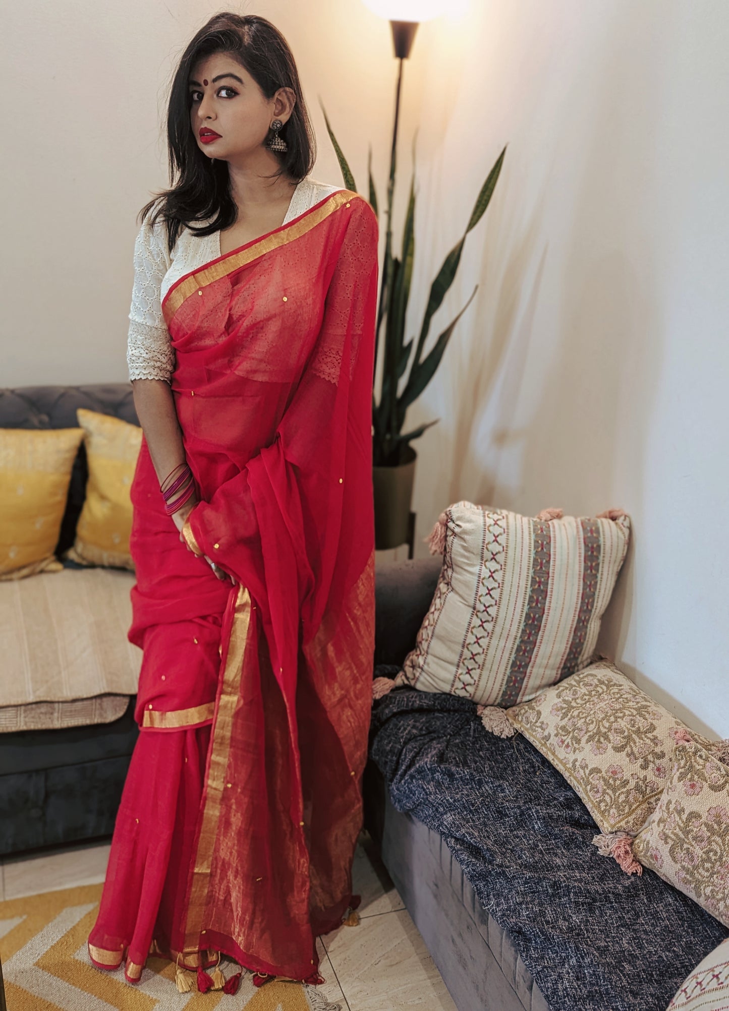 Crimson Elegance Pure Mul Saree with Crushed Tissue Palla and Sitara