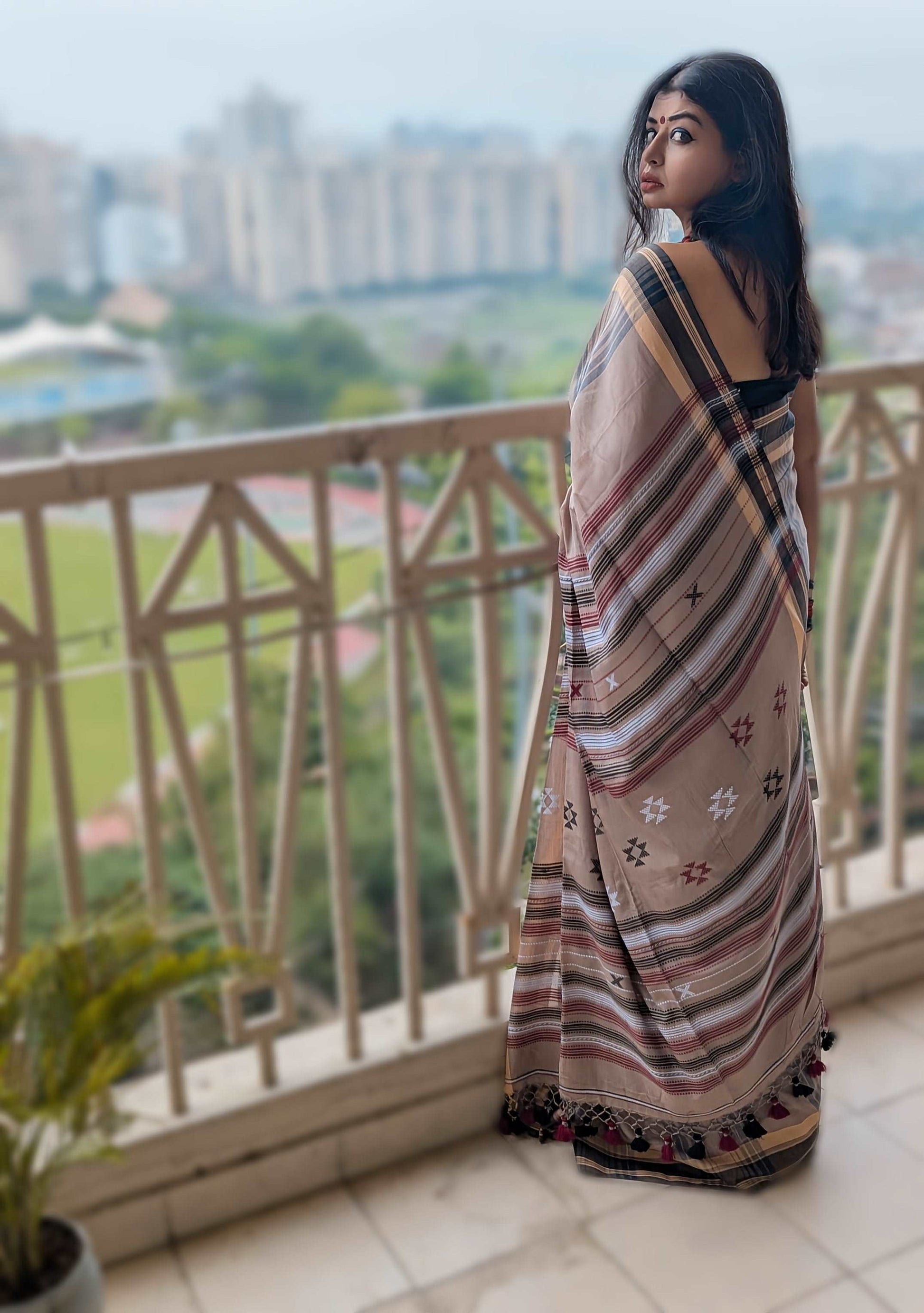 Desert Harmony Bhujodi Bengal Handloom Saree