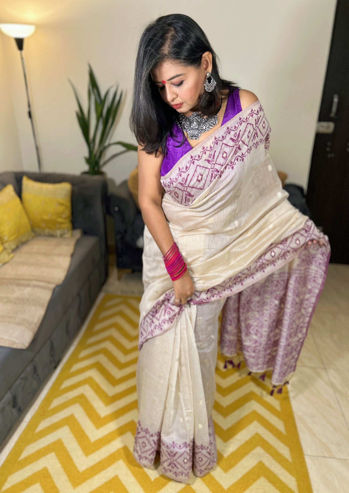 Ethereal Elegance Munga Dhakai Jamdani Saree