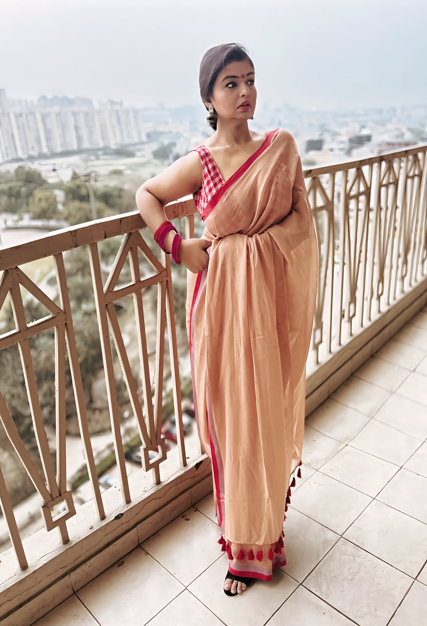 Sandstone Elegance Handloom Mul Saree