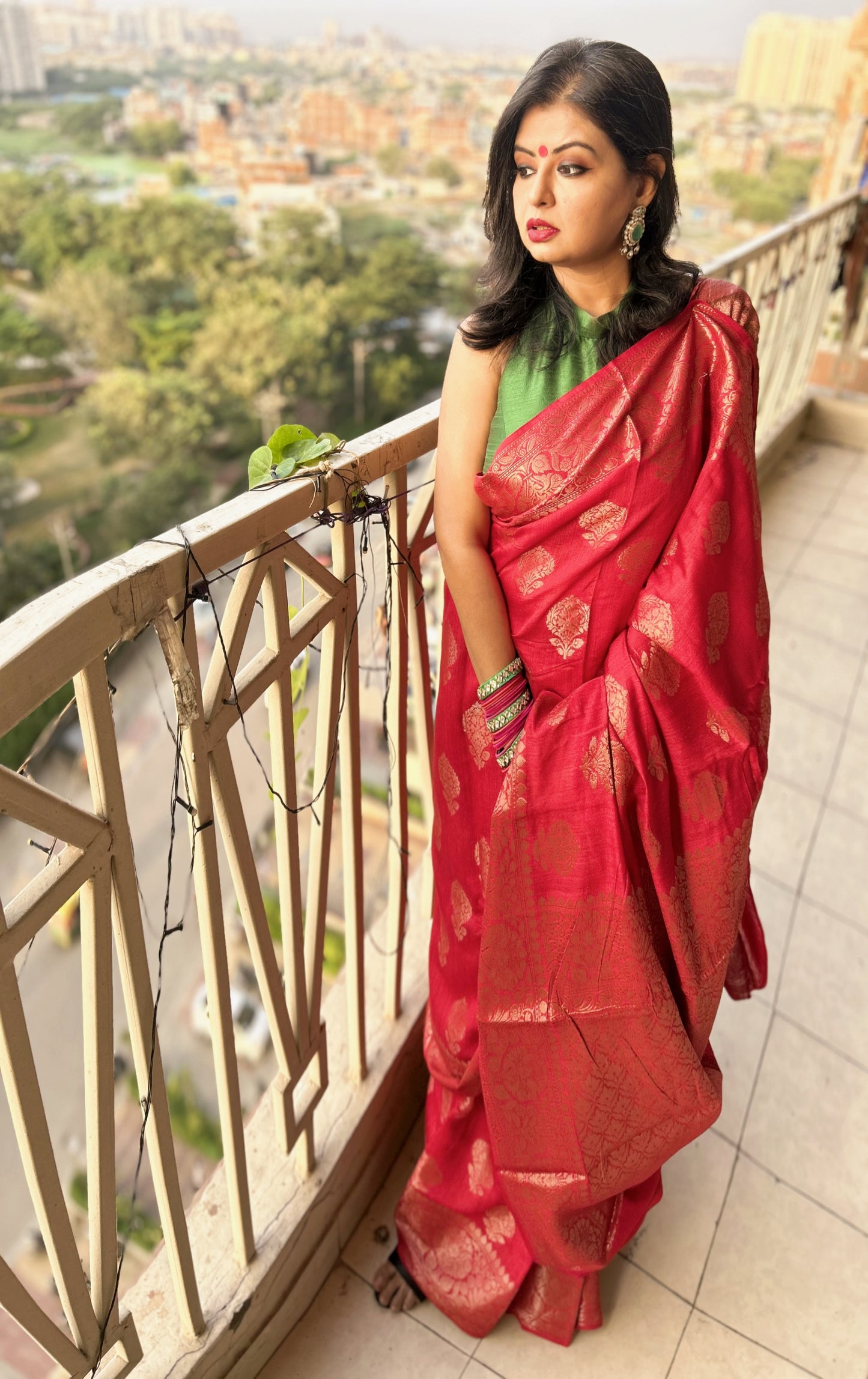 Rooprekha – Pure Moonga Banarasi Silk Saree in Bridal Red with Silkmark
