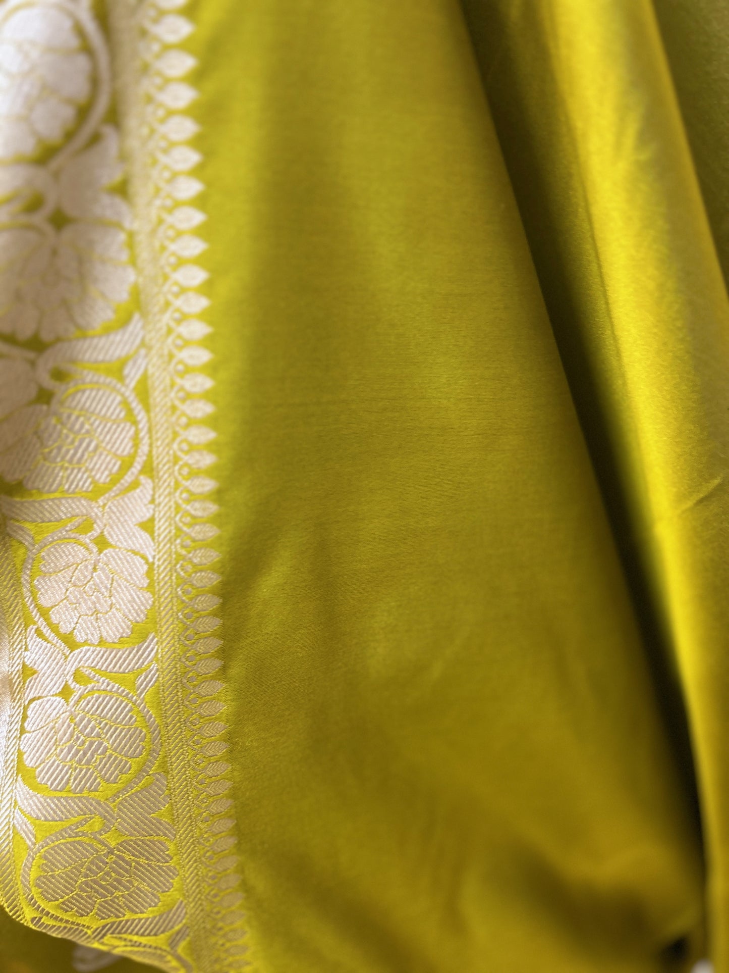 Aaradhya – Pure Mashru Silk Banarasi Saree in Neon Green with Lace