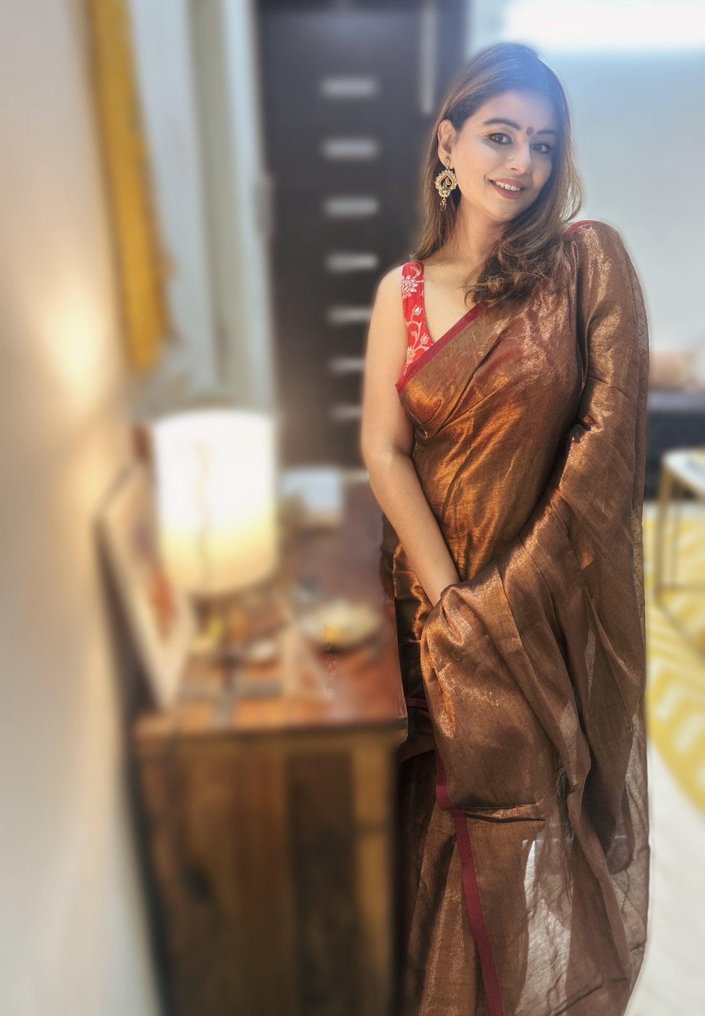 Aarohi – Copper Glow Handloom Tissue Saree