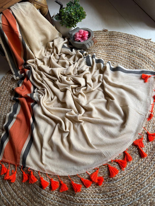 Sandhya Sutra – Handloom Mul Saree with Tangerine Tassels